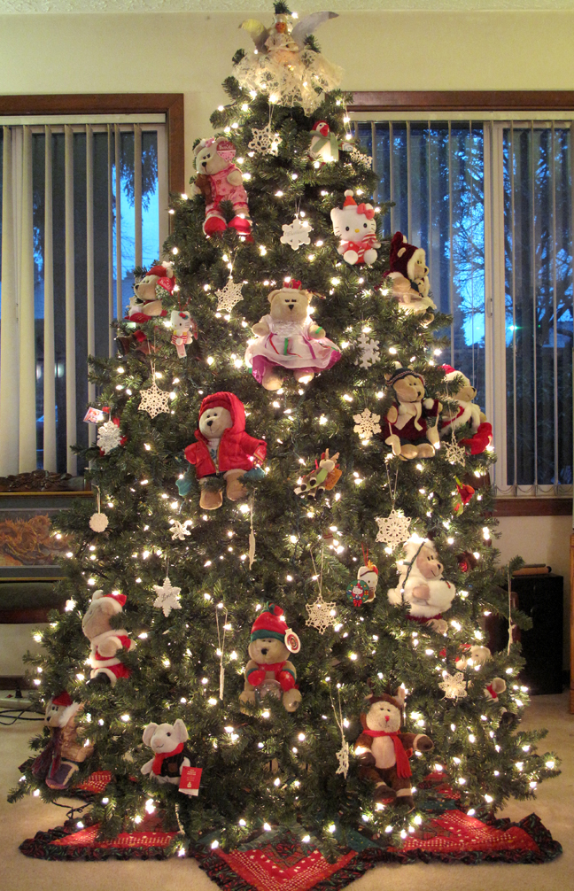 beartreewithsnowflakes1